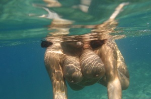 Huge Boobs Underwater Pics